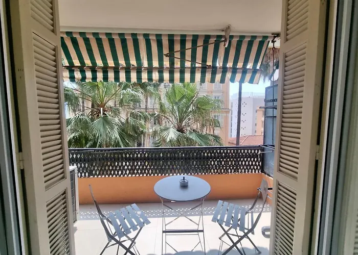 Palais Du Soleil Monaco Terrasse & Parking